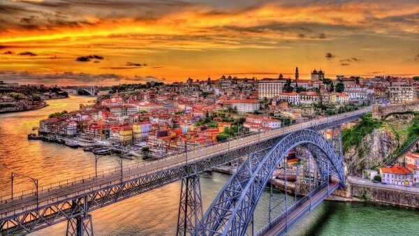 Порту можно по праву назвать северной столицей Португалии — это второй по величине и количеству населения город в стране