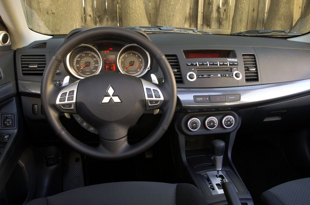 Mitsubuishi Lancer X 