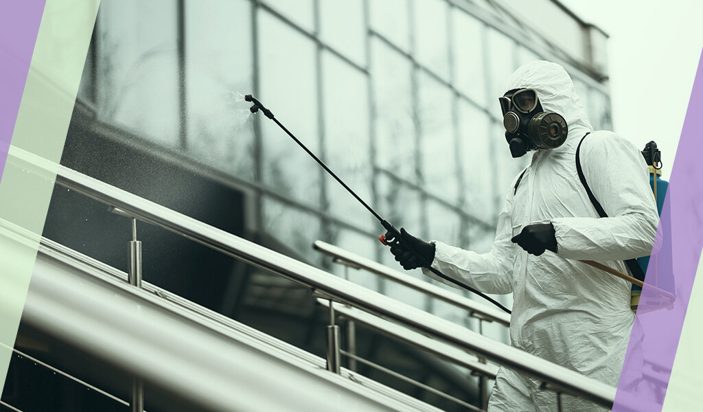 Я сам — дезинфектор, и знаю, какие они — профессионалы своего дела.