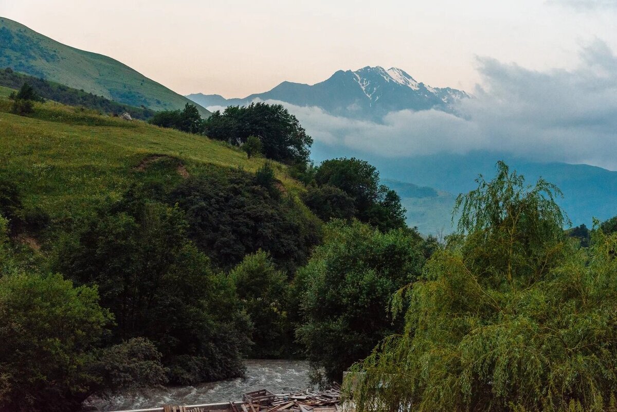 Сумерки в Куртатинском ущелье