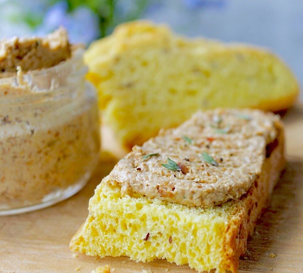 Грибной паштет с добавлением лисичек и моркови.