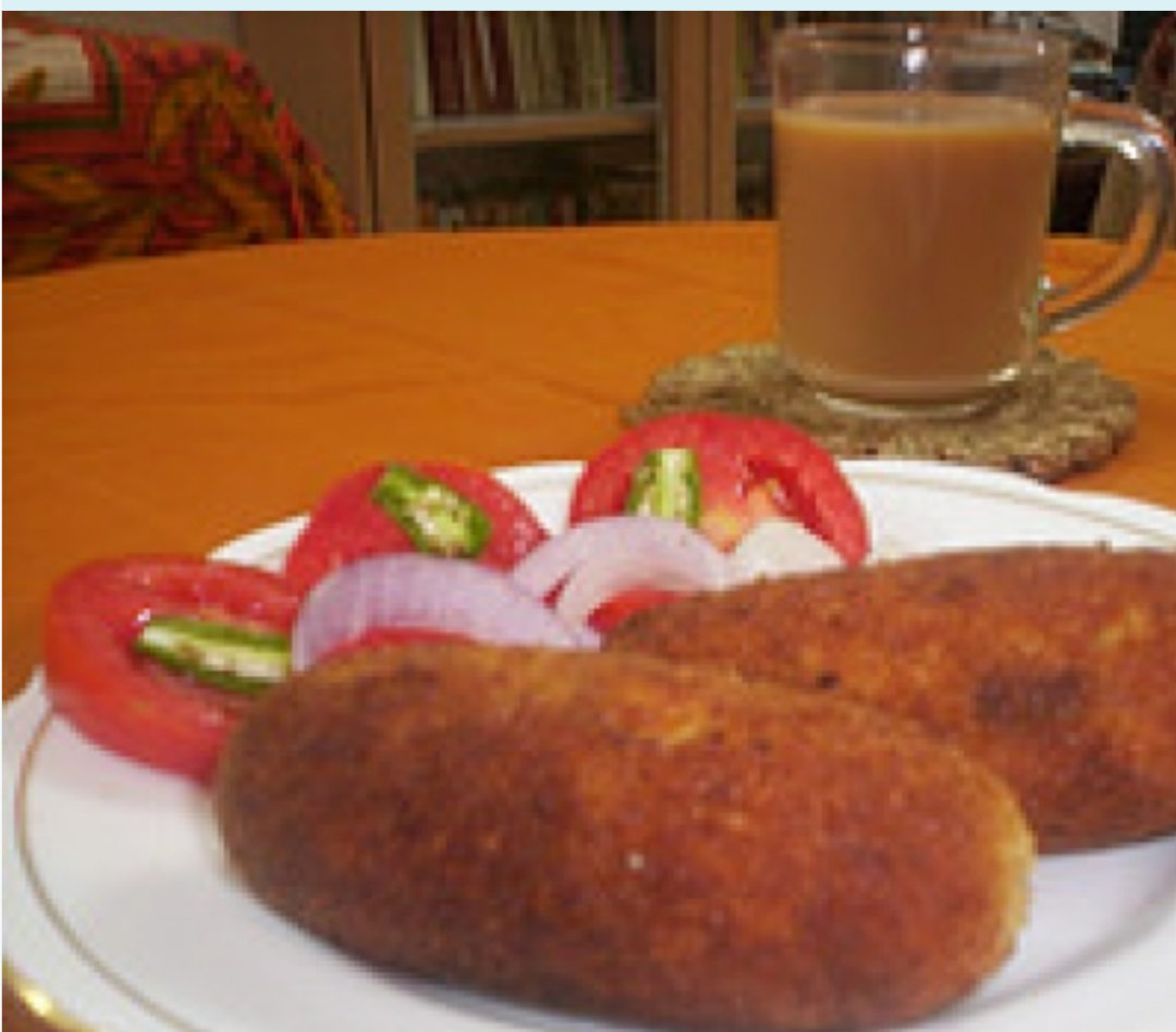 Ингредиенты:

Филе рыбы - 1 кг
Чеснок - 3-4 зубчика
Картофель - 2-3 шт.
Батон - 1/4 часть
Соль, перец
Сегодня мы приготовим замечательный рецепт рыбных котлет. Они необычны и легки в приготовлении тем, что не нужно заморачиваться с разделкой рыбы. Мы возьмем филе, немножко поколдуем и – рыбные котлетки готовы!!!


Как сделать


Пропускаем через мясорубку филе рыбы, чеснок, картошку и батон. Добавляем соль, перец по вкусу.



Лепим котлетки, обваливаем их в сухорях и обжариваем с двух сторон до образования хрустящей корочки.


Готово!