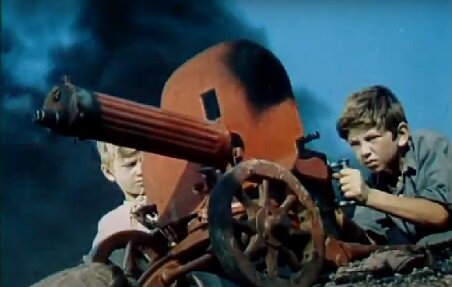 Здесь и далее: кадры из фильма "Сказка о Мальчише-Кибальчише", 1964 г. Студия им. Довженко.
