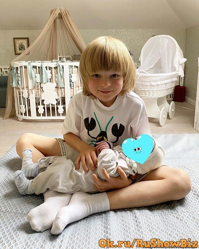 Саша Плющенко с братом Арсением