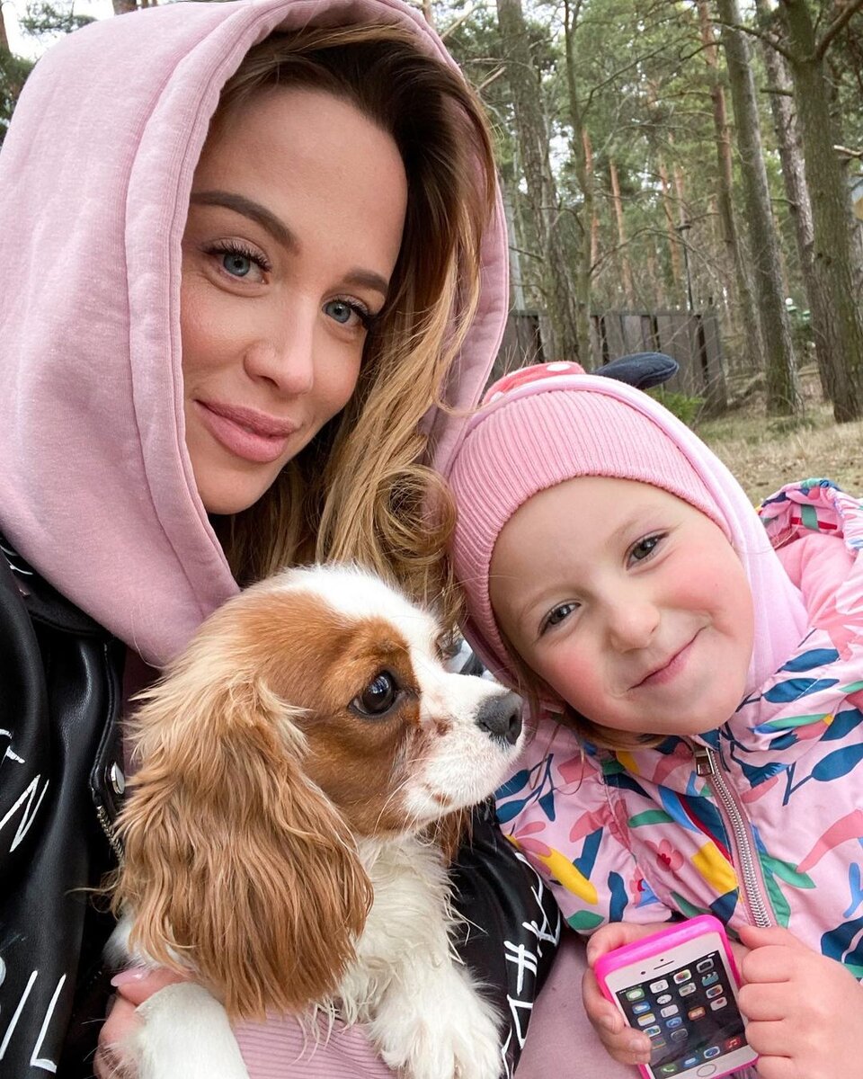 Оля с дочкой Арианной, фото взято из личного инстаграмм-аккаунта Ольги https://www.instagram.com/nezlaya/