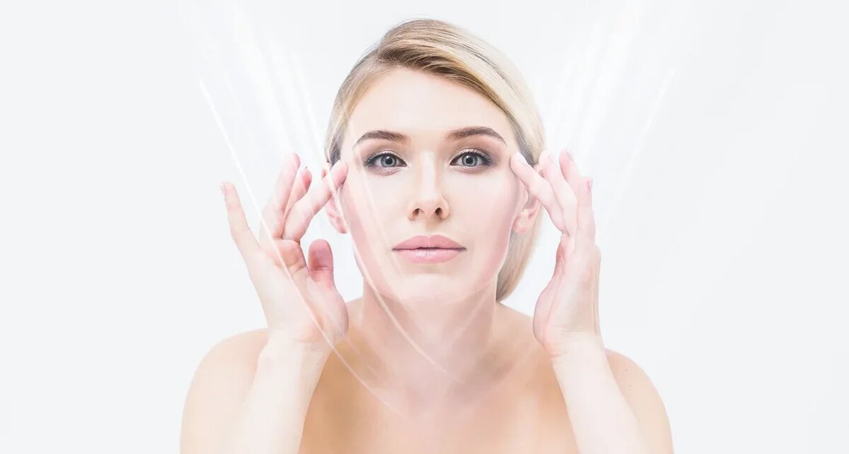 Ученые долго бились над тем, чтобы создать препарат, который бы мог не только замедлить процесс распада коллагена, но и обратить его вспять, спровоцировав выработку новых клеток. И наконец-то создали его!