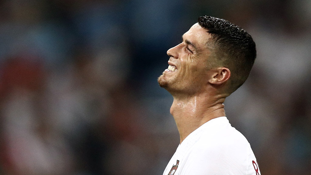 Как жаль, что многие не знают о том, какая широкая душа у этих футболистов 