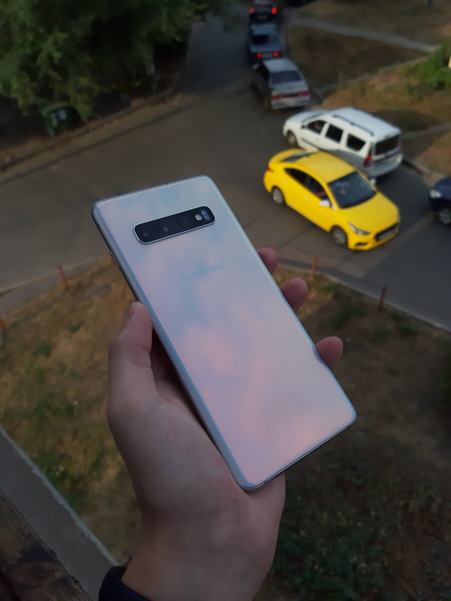 Всем привет. Решил написать обзор/отзыв про Samsung Galaxy S10. | Oleg  Ivanov | Дзен