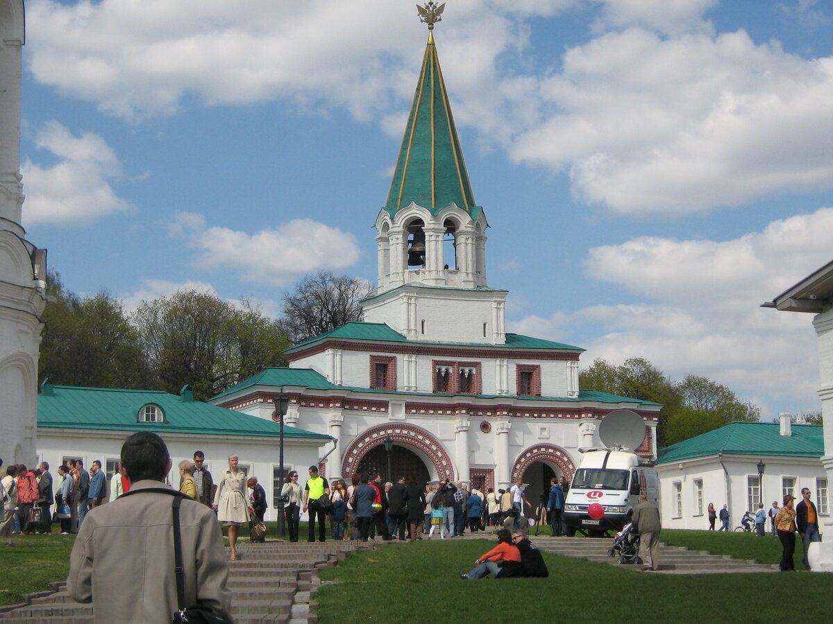 В парке в Коломенском.