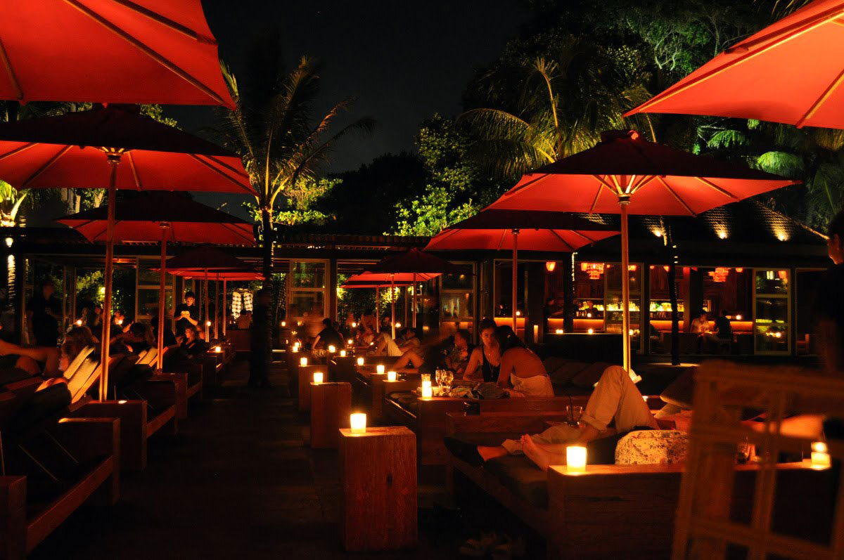 Источник: https://www.balirentalcars.com/wp-content/uploads/2020/10/Ku-De-Ta-Beach-Club-Seminyak-2.jpg