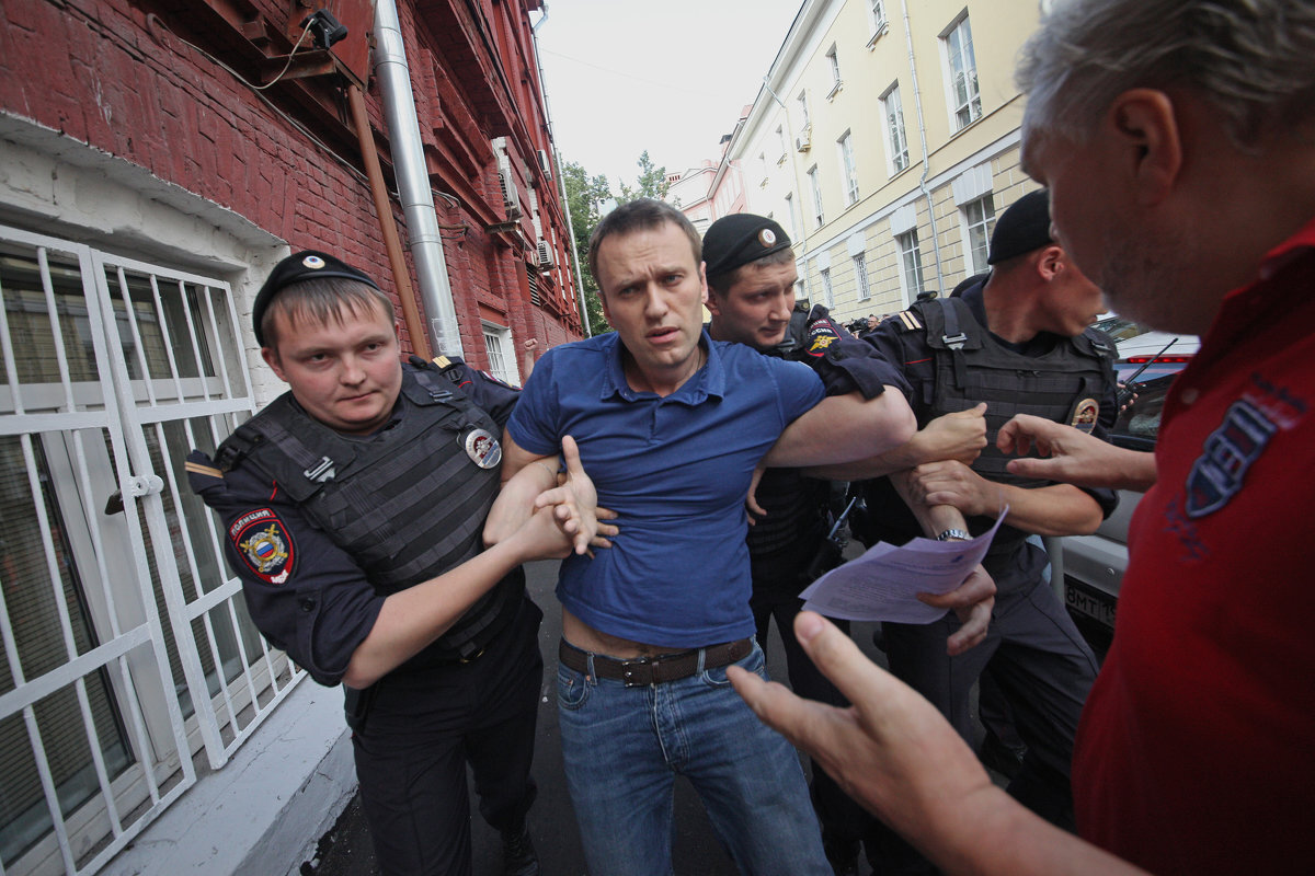 Смерть навального во сколько. Навальный в тюрьме.