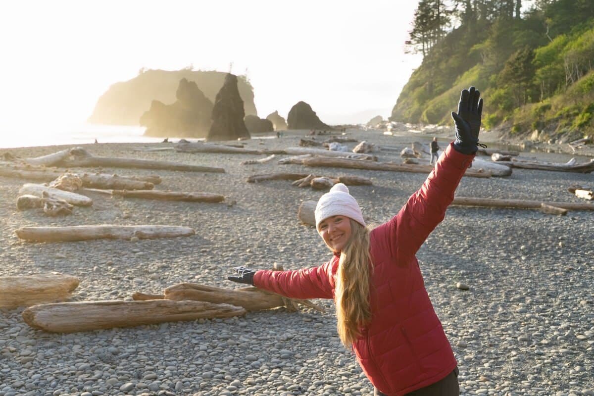 Отдыхаю перед выходом на работу. Ruby beach, берег Тихого океана :)