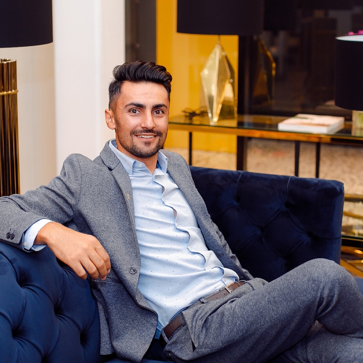 Господин Акбари 