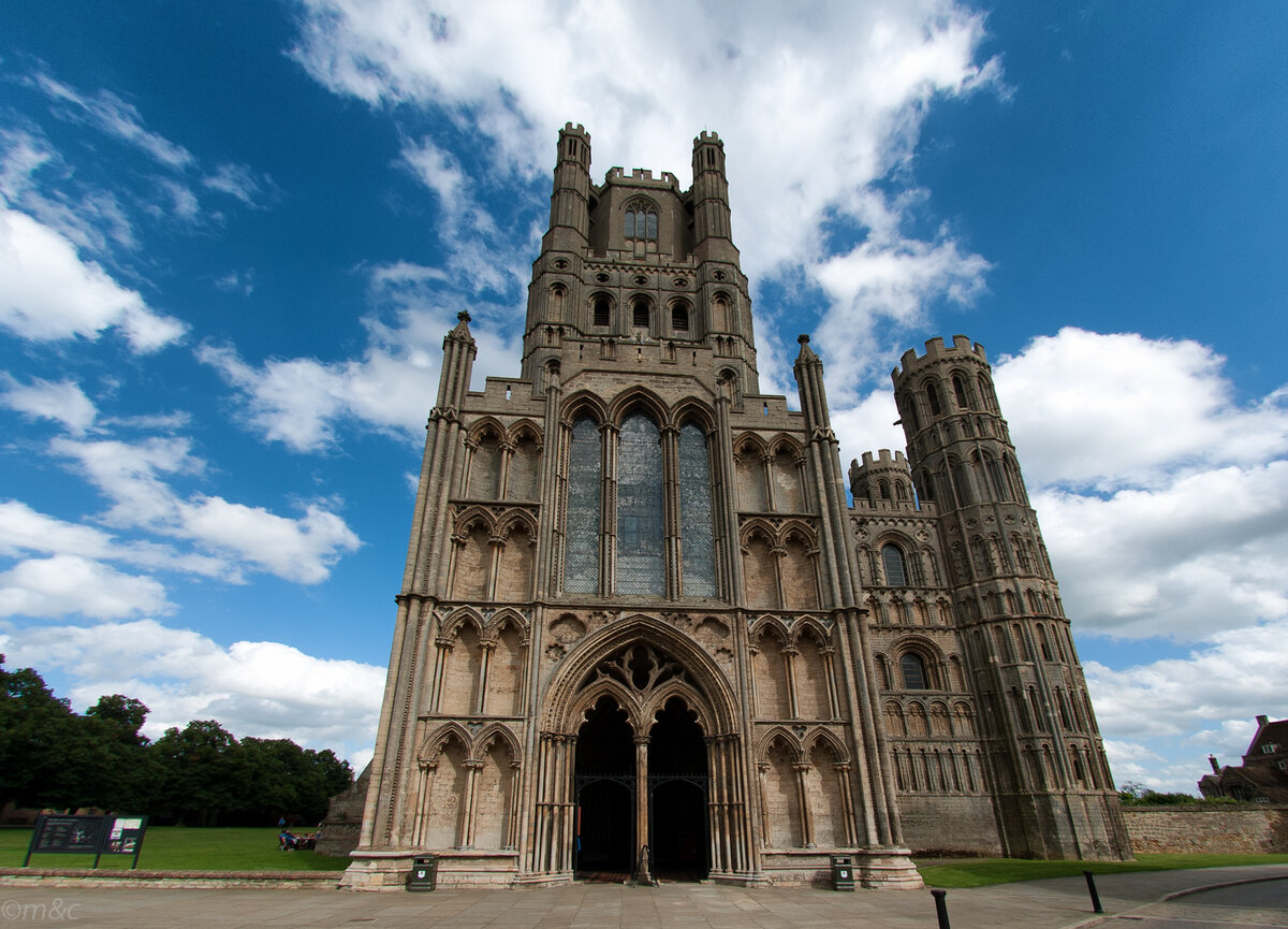 E l i. Илийский Готический собор Кембридж. Собор Эли Англия. Ely Cathedral в Англии. Собор в или Англия.