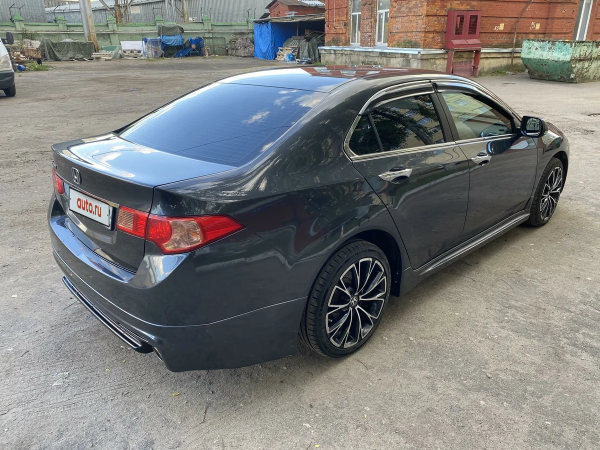 Аккорд 8 поколения выпускался с 2007 по 2015 годы (фото с авто.ру)