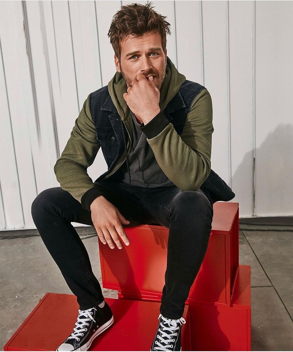 Амбассадор турецкой марки джинсовой одежды " Мavi". Фото открытый источник.