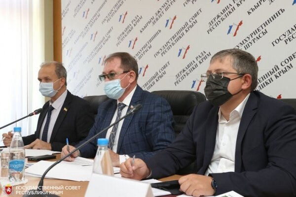 С. Додонов, А. Шувалов, В. Бобков — увеличен бюджет на обучение рабочим профессиям. Есть спрос