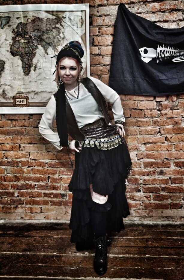 Юлия Шерина, пиратский проект Rybatsyba dance company🖤