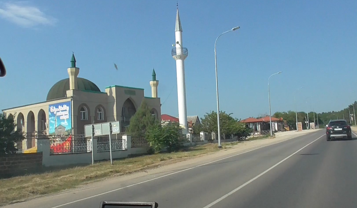 Доброго времени суток, наши дорогие подписчики и гости канала! Как и обещали, продолжаем нашу серию статей  о путешествии по Крыму. Мы проснулись и решили поехать куда глаза глядят.