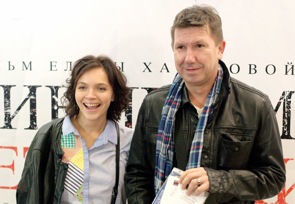 "Ушел от жены и четверых детей к красавице актрисе Наталье Земцовой". Певец Серг