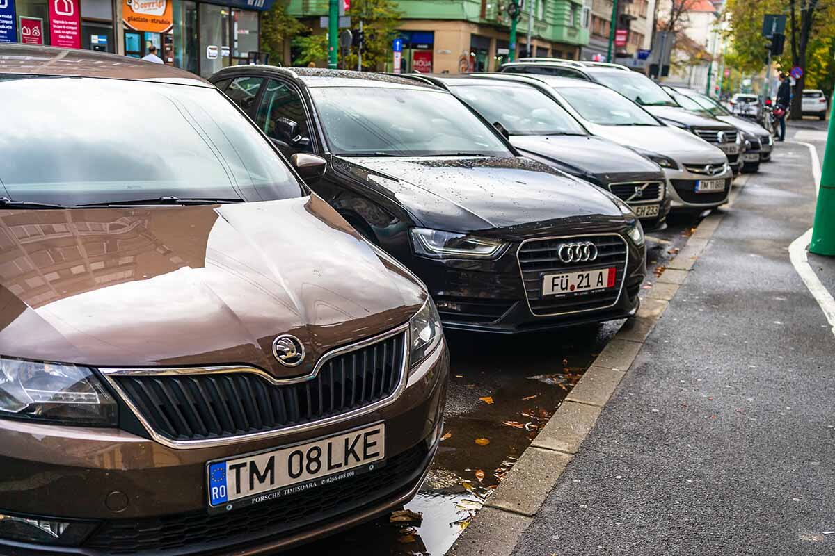 Хитрющие европейцы не берут BMW и Audi, вот на каких машинах они приезжают  домой | Так Просто! | Дзен