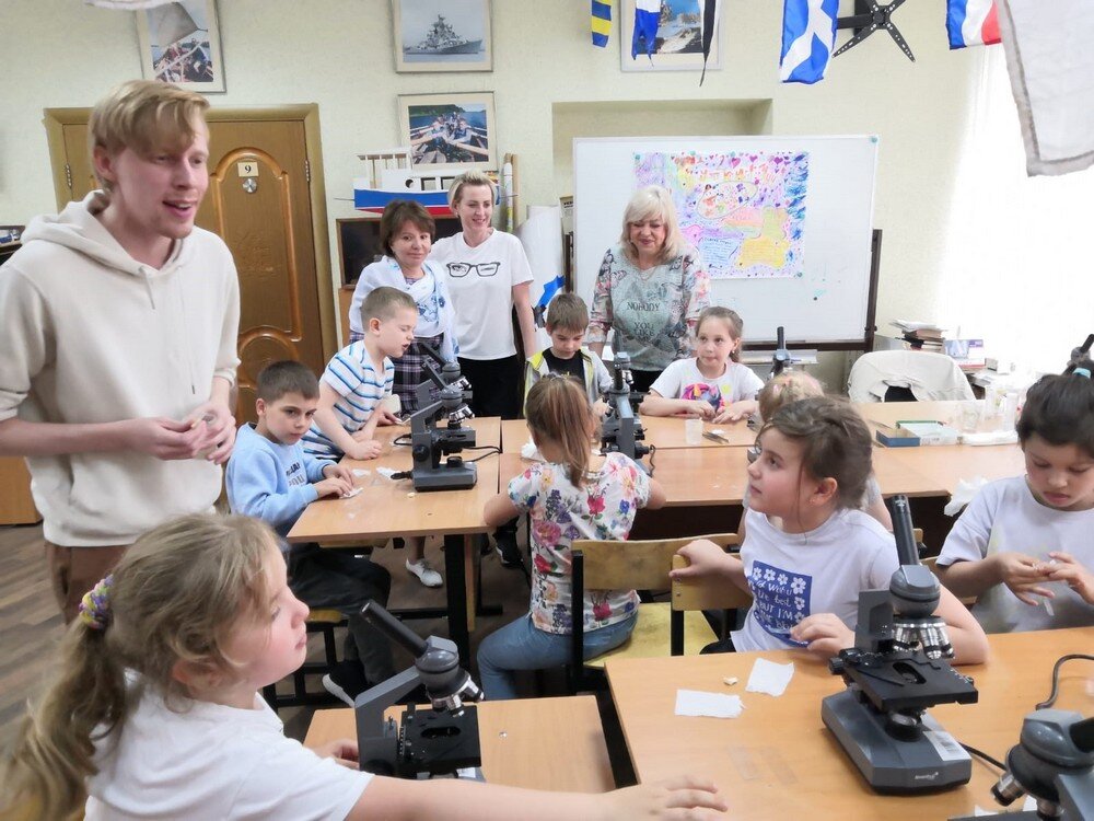 Листайте вправо, чтобы увидеть больше изображений