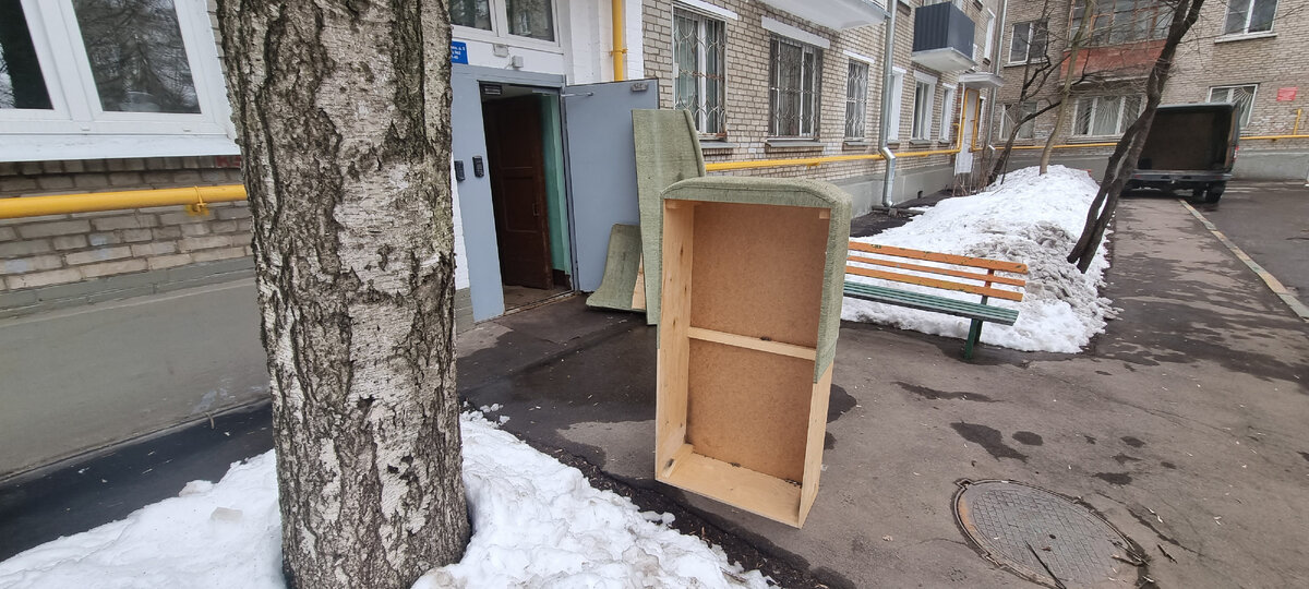 Вывоз дивана с клопами срочно