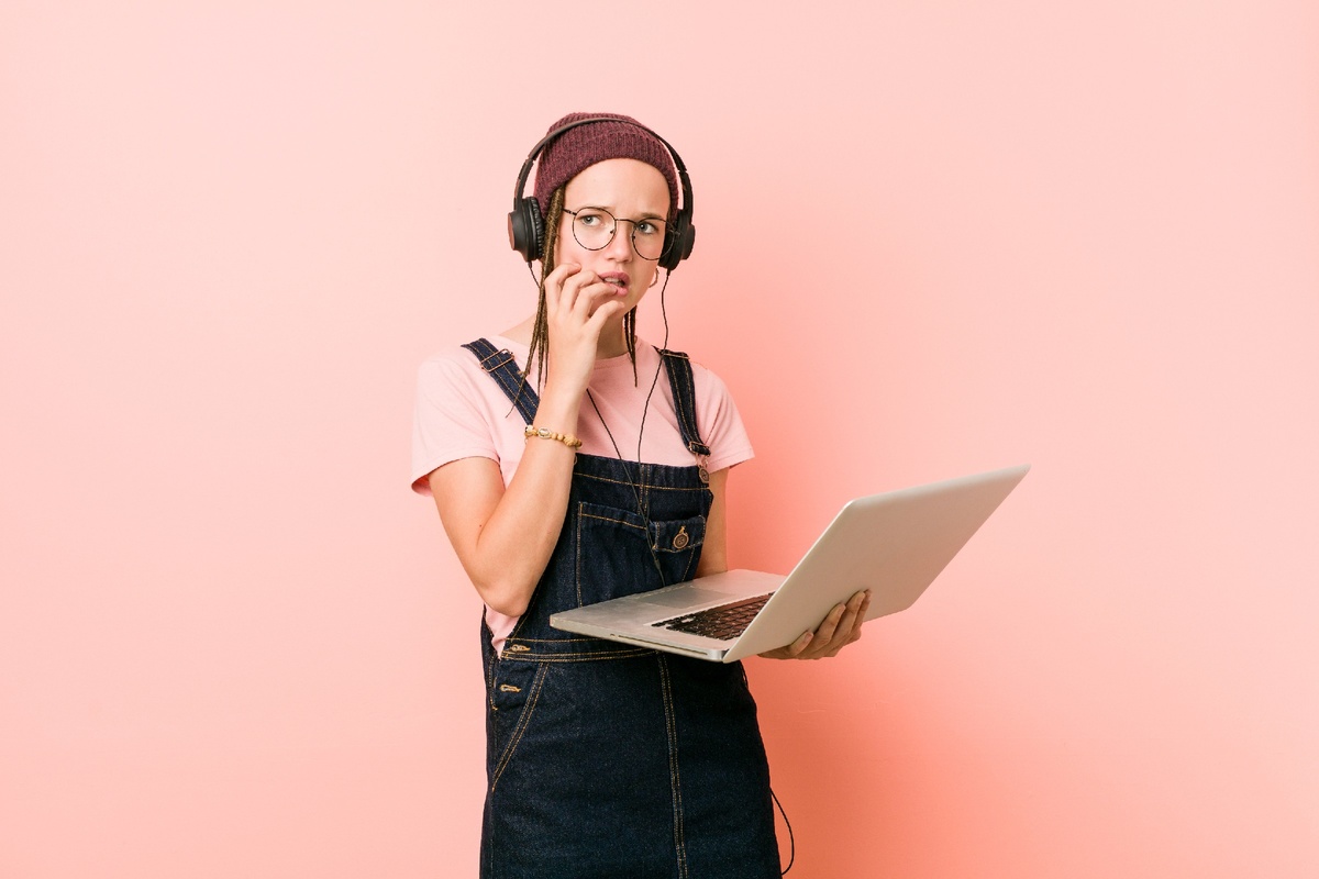 Многие в кризис уходят с работы.