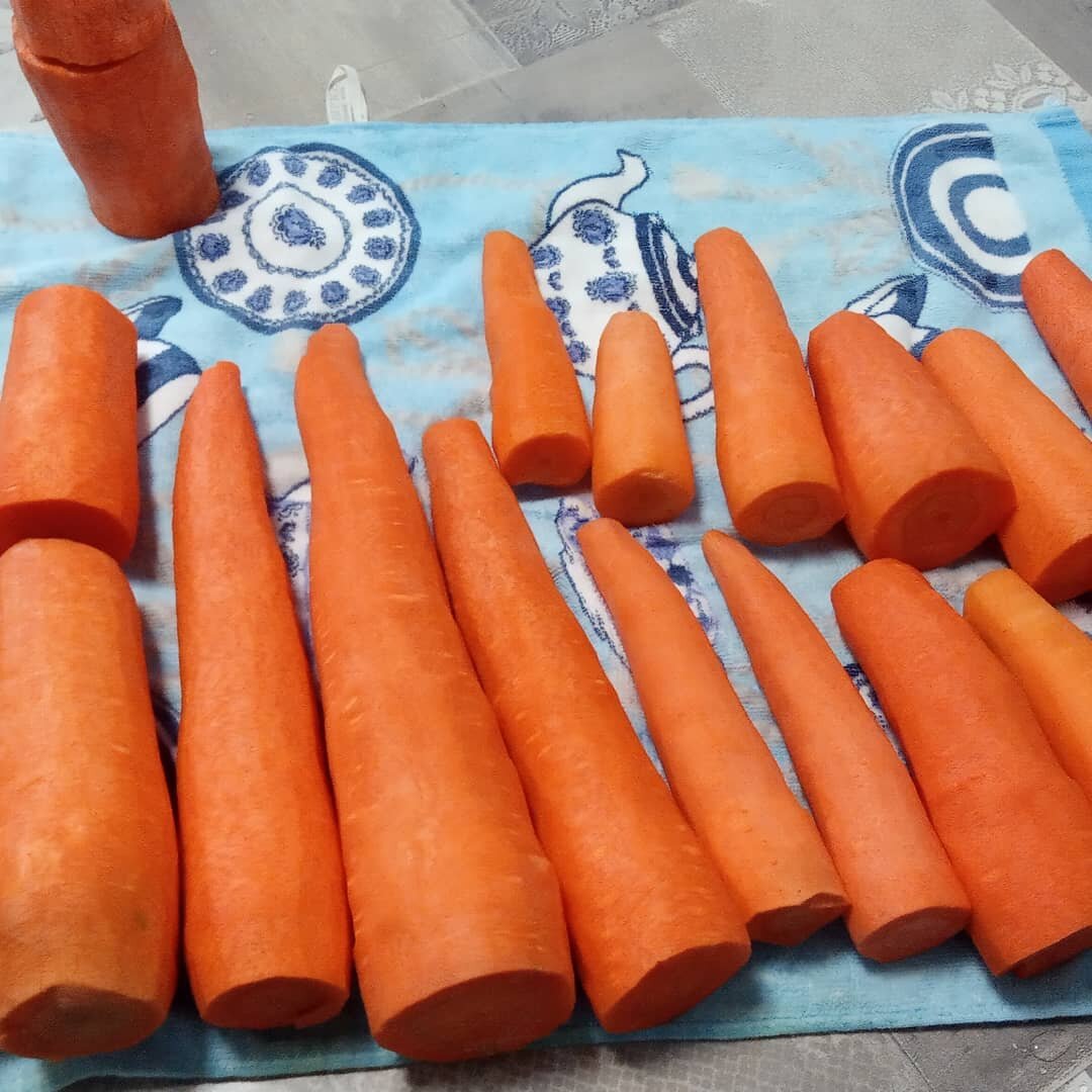 Твердая морковь чистится быстрее (фото автора)