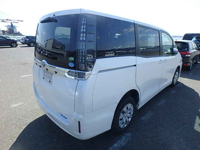 Листай в право и смотри больше фото