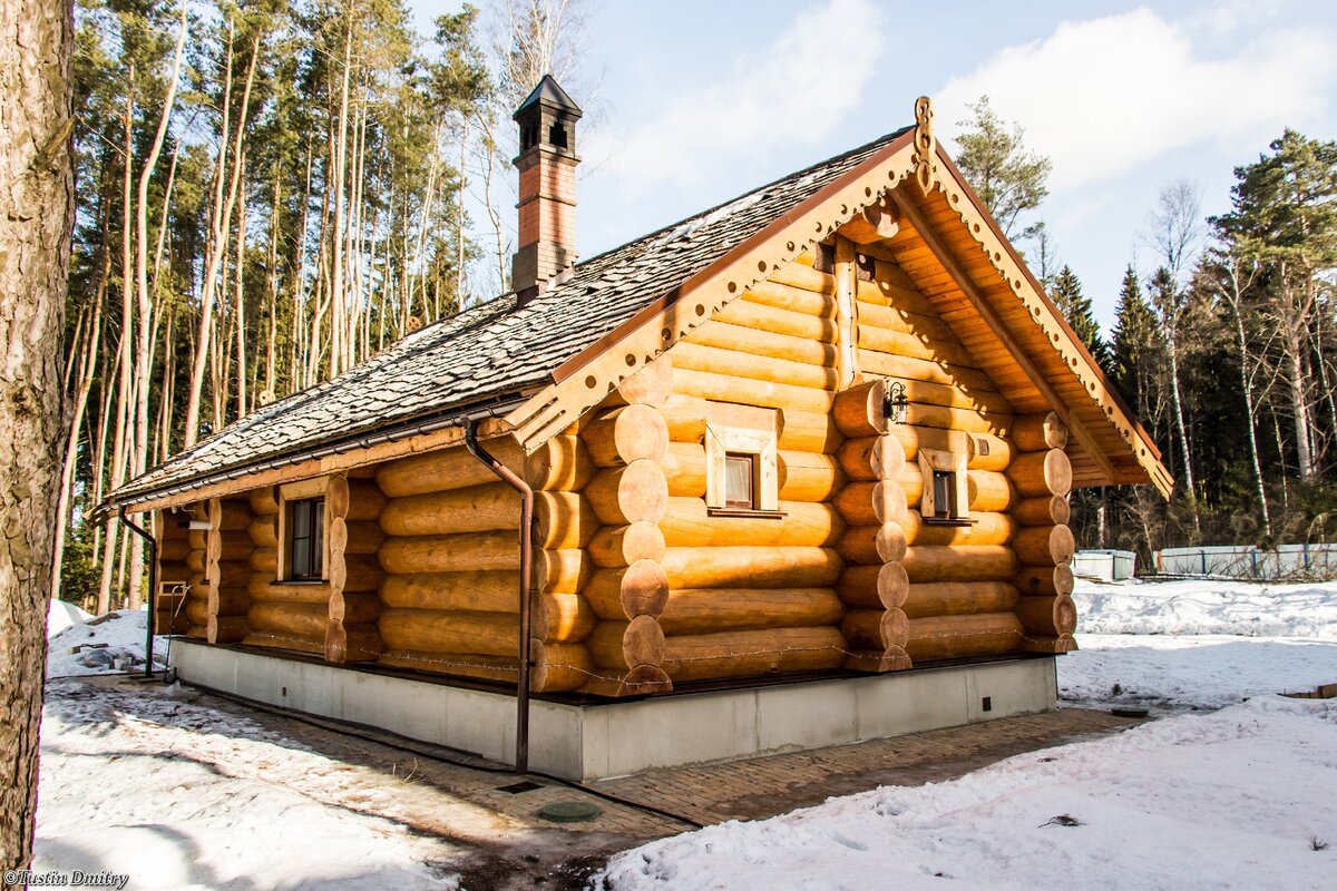 Баня из рубленного бревна