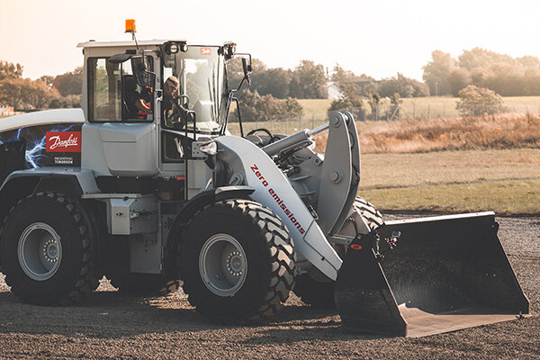 Danfoss Editron представила систему электропривода колесного погрузчика