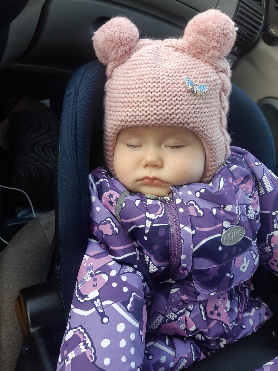 А дитё может мирно спать на своем сиденье 