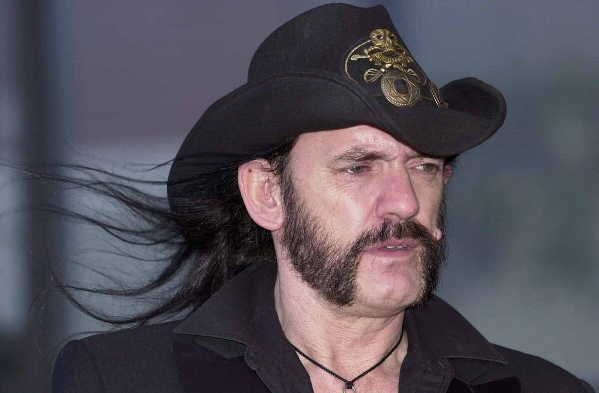 Лемми Килмистер 
Источник: https://ru.citaty.net/avtory/lemmi-kilmister/