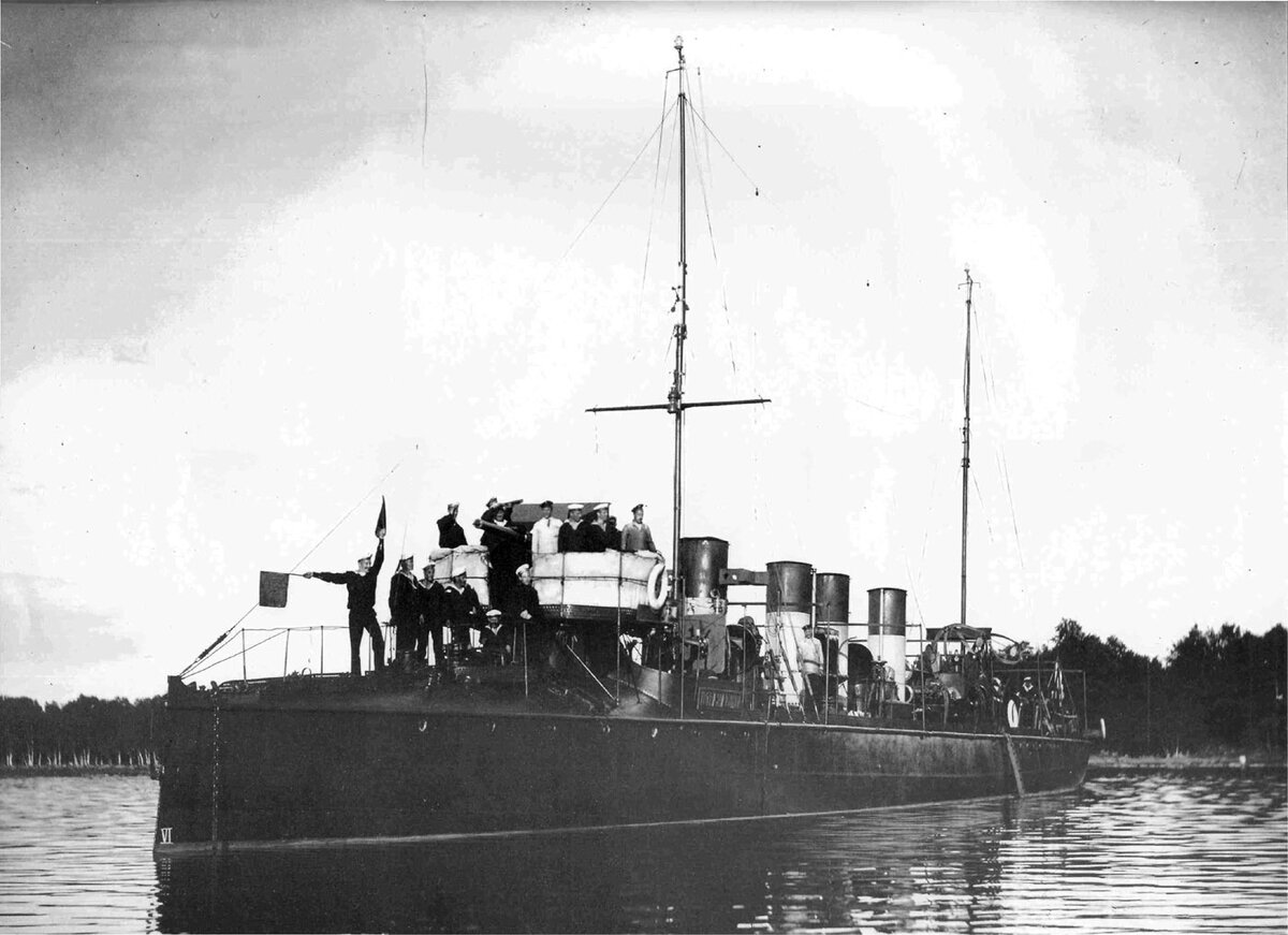 Миноносец "Поражающий"(тип "Сокол")
