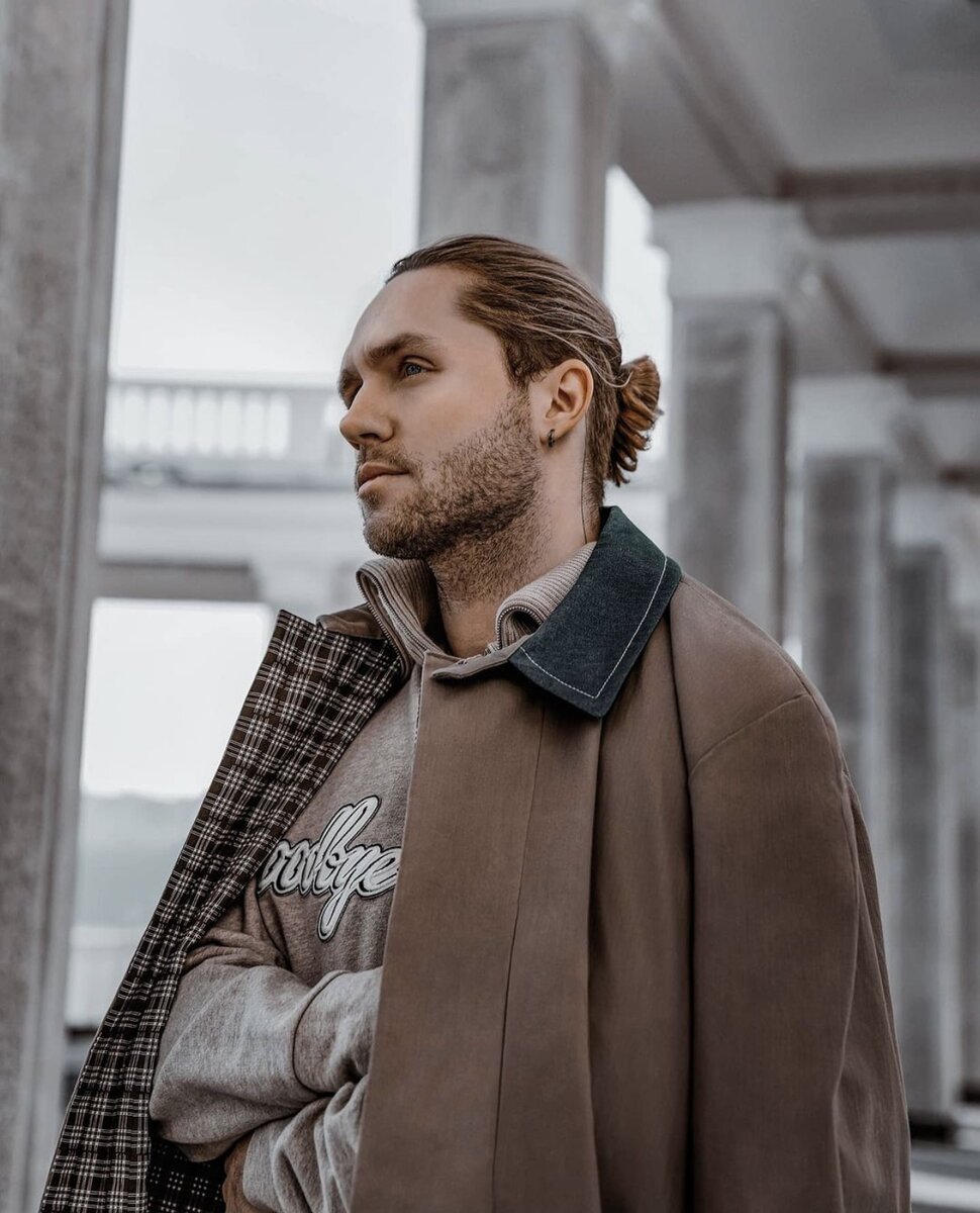 Бдительность к энергетическим, внутренним процессам, оставит важные вещи нерушимыми в информационной волне. Влад Соколовский