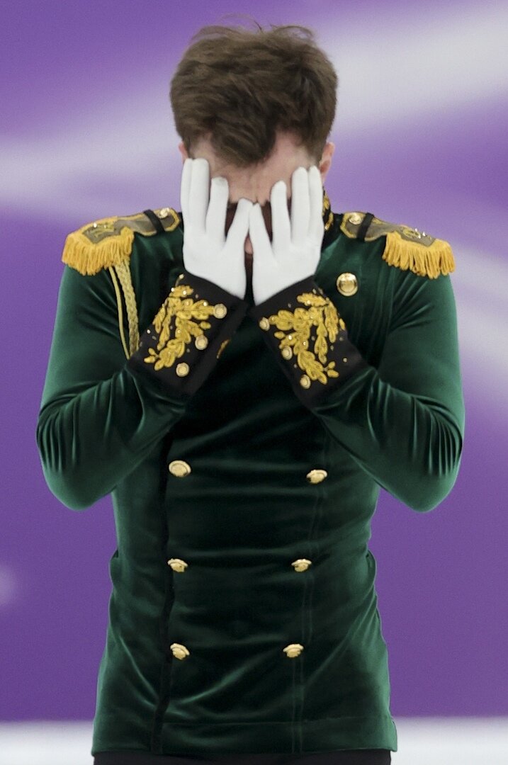 Димитрий Алиев после короткой программы на турнире Rostelecom Cup. Источник: https://vk.com/club_dmitri_aliev 