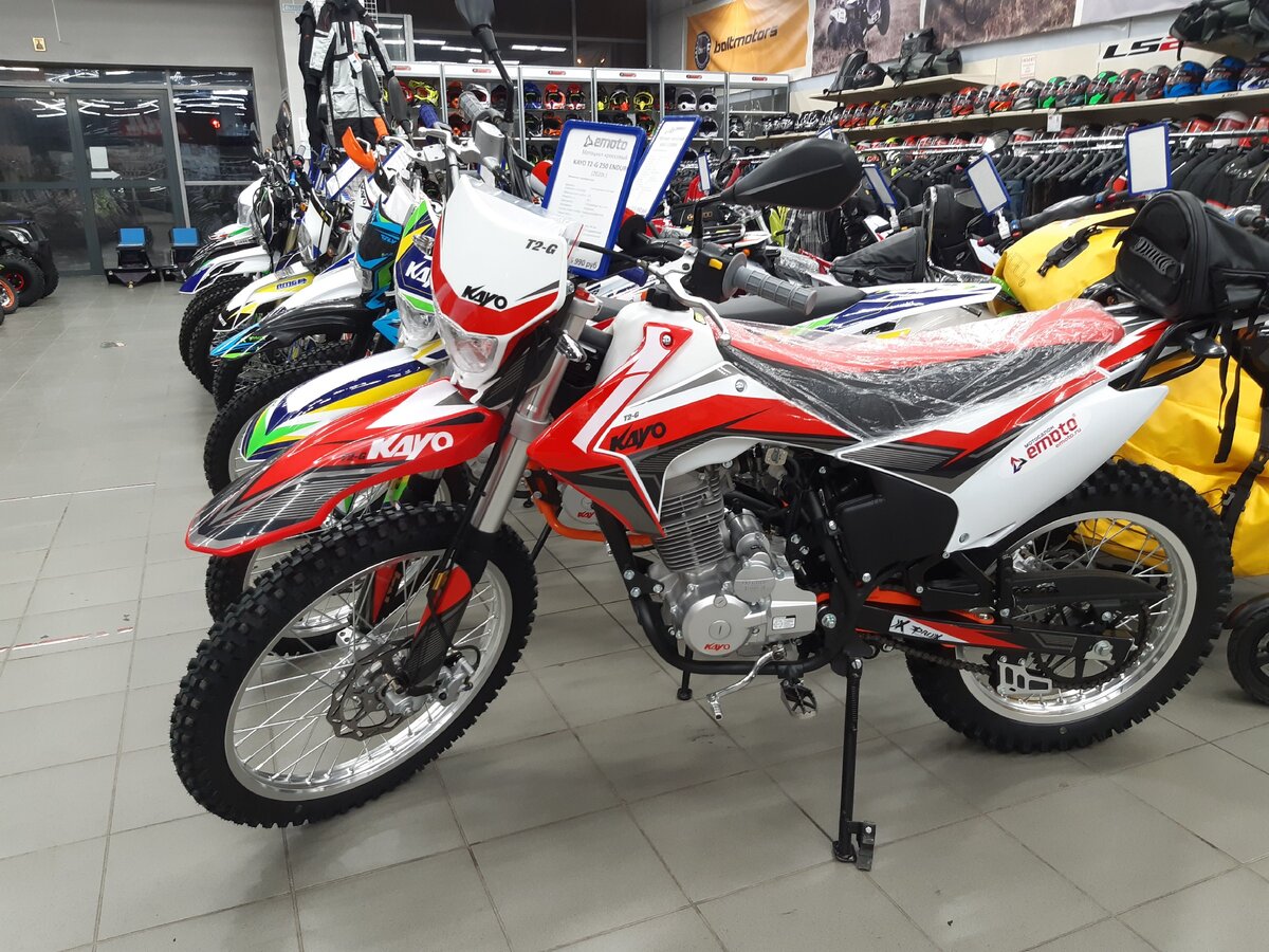 Эндуро-мотоцикл Kayo T2-G в мотосалоне Емото