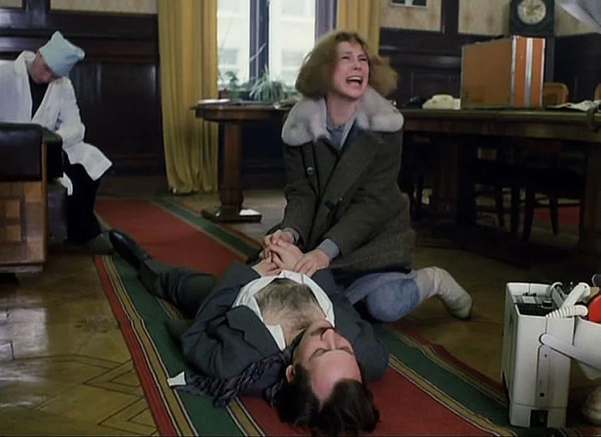 На съемках сцены реанимации Догилева едва не получила нервный срыв: настолько вжилась в роль