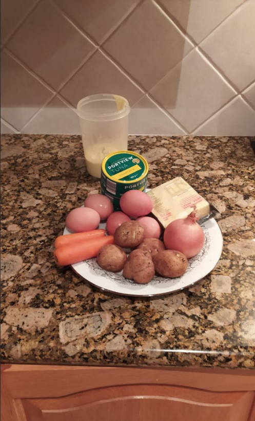 Сыра использовала только половинку, грамм 150-170 наверное.