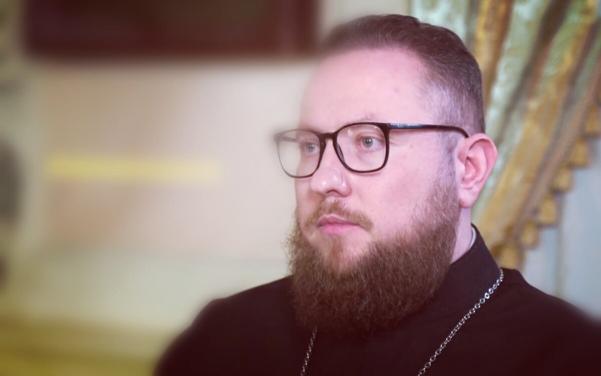 Павел Мальнов — магистр теологии, клирик храма Живоначальной Троицы в Ознобишине г. Москва.