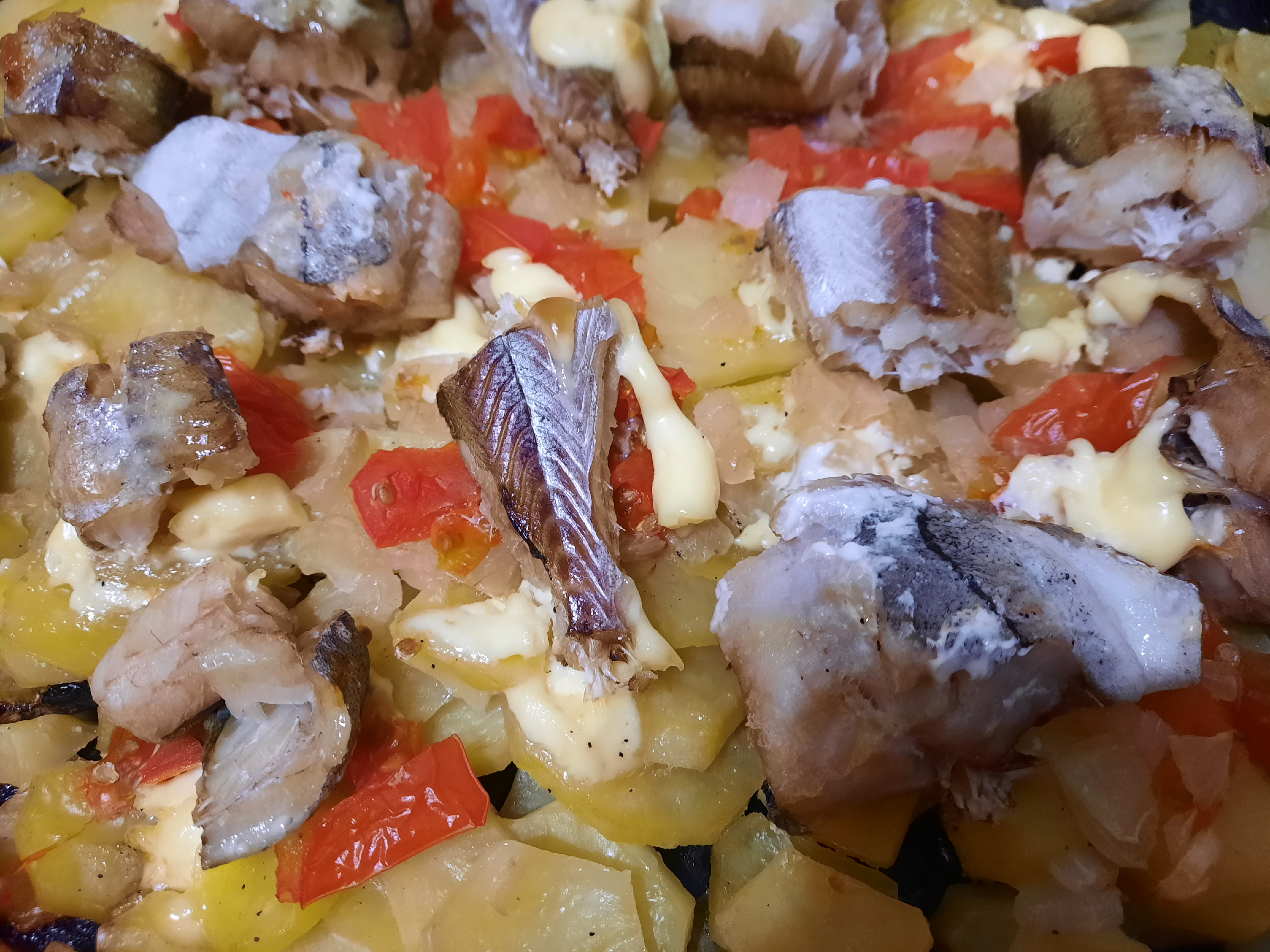 Рыба с картофелем в духовке, вкусно и сытно9