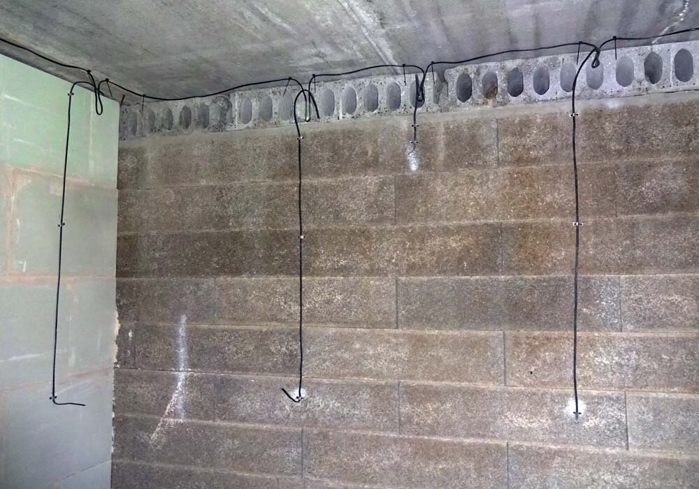 Провода с оставленными "хвостами"