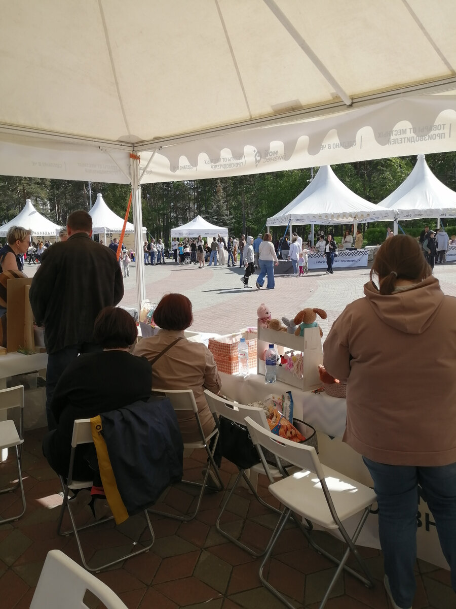 наш шатер. Организация "Мой Бизнес" постаралась