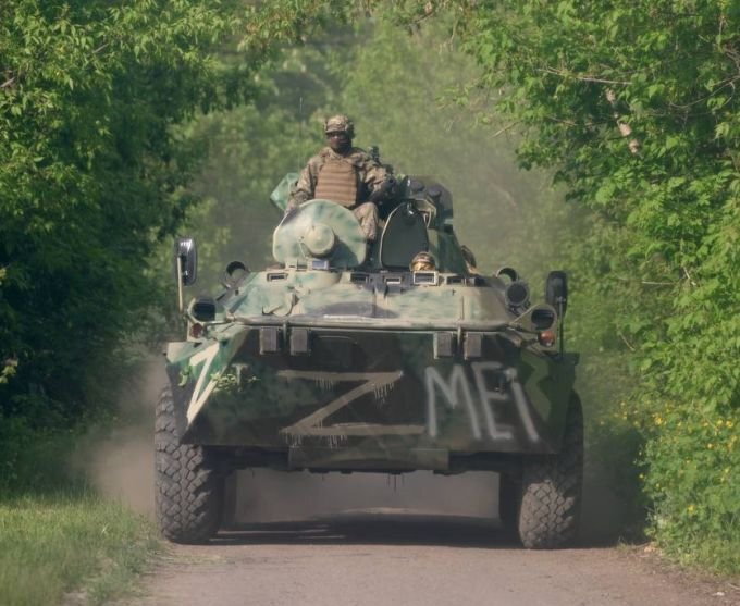 Российская бронетехника на Изюмском направлении. Источник: t.me/Ugolok_Sitha.