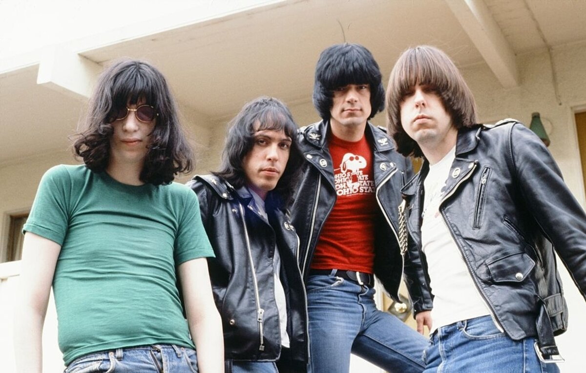 У Ramones многие песни очень короткие
