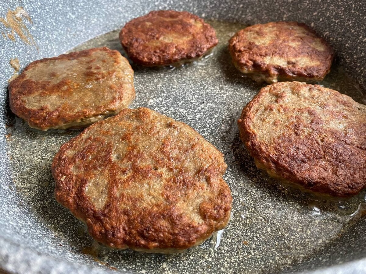 Сальники из куриной печенки. Готовятся просто, получаются вкусно. Хитрость  в одном ингредиенте | КУЛИНАРНЫЙ ТЕХНИКУМ | Дзен