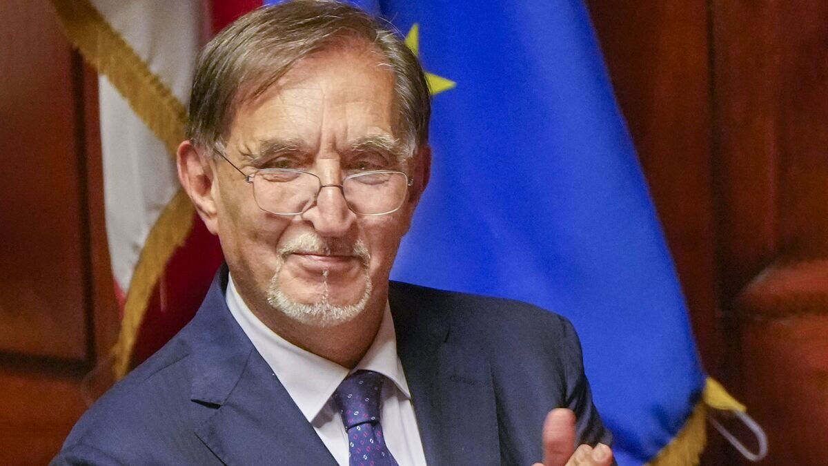    Итальянский политик Иньяцио Ла Русса© AP Photo / Gregorio Borgia