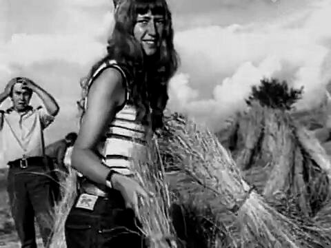 Валентина Кособуцкая в фильме "Чтобы быть счастливым!" источник: kino-teatr.ru