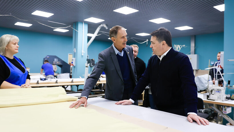    Губернатор Московской области Андрей Воробьев в центре высокопрочных материалов «Армированные композиты» в Сергиево-Посадском г. о. ©Константин Семенец Пресс-служба Губернатора и Правительства Московской области